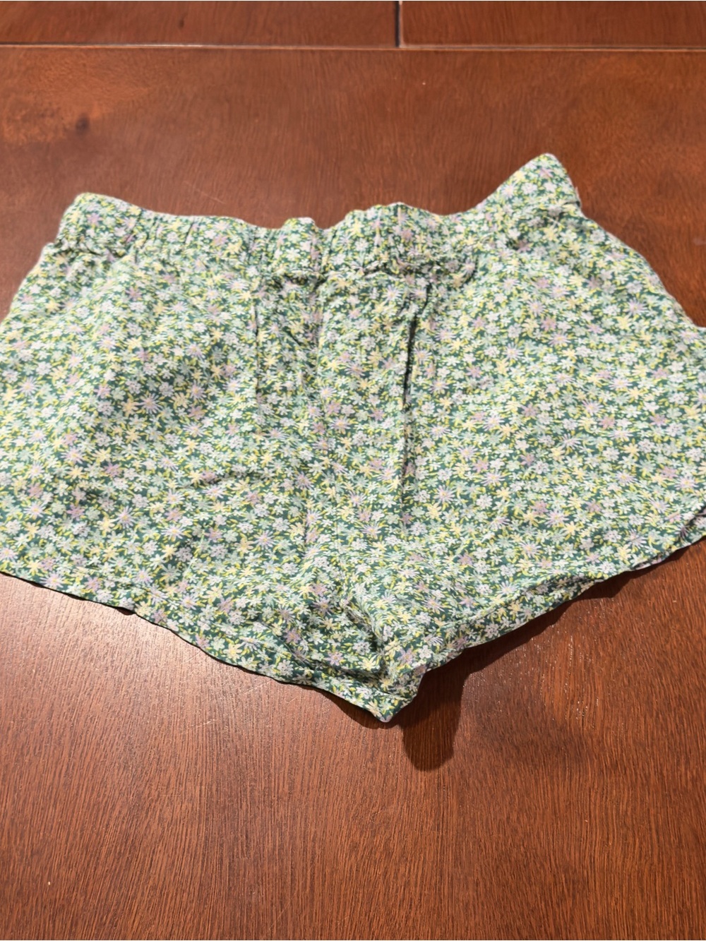 SO Green Floral High-Waist Elastic Shorts